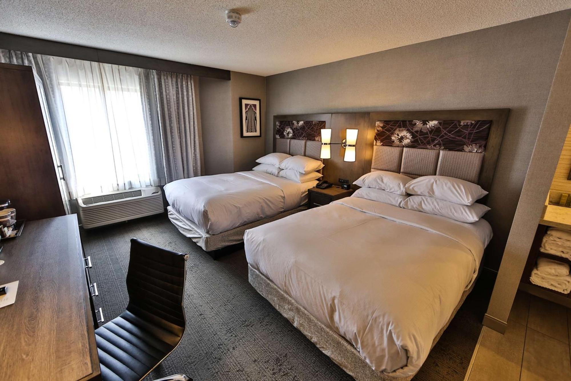 Doubletree By Hilton Atlanta Alpharetta-Windward Hotel Exterior photo